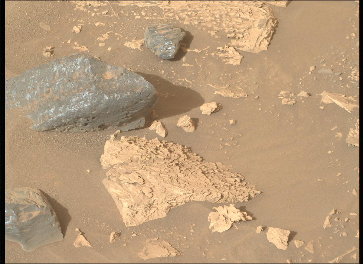 This image was taken by MCZ_RIGHT onboard NASA's Mars rover Perseverance on Sol 1176
