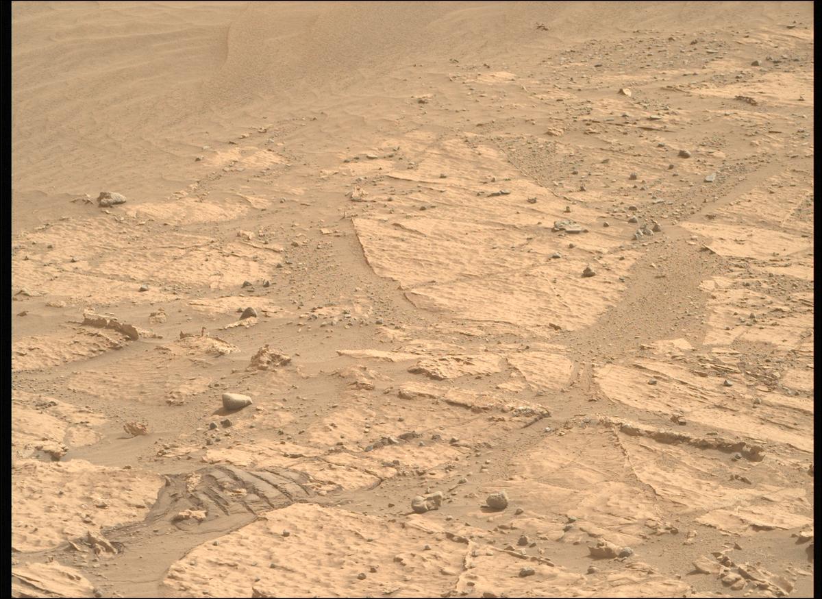 This image was taken by MCZ_RIGHT onboard NASA's Mars rover Perseverance on Sol 1178