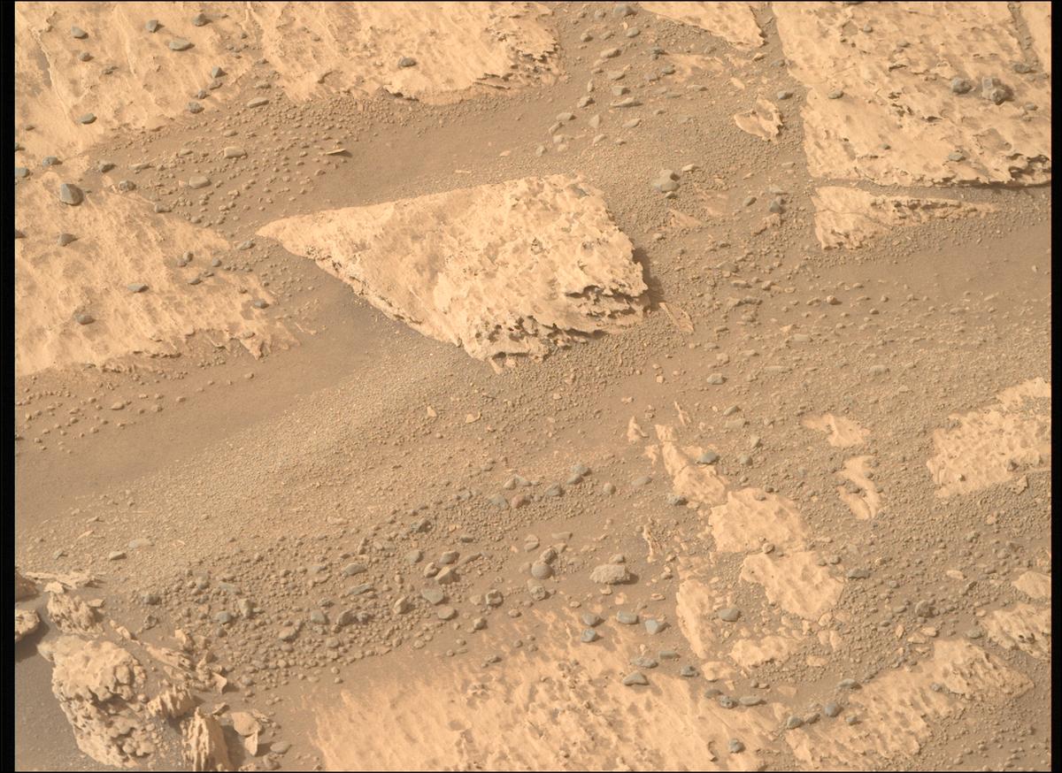 This image was taken by MCZ_RIGHT onboard NASA's Mars rover Perseverance on Sol 1178