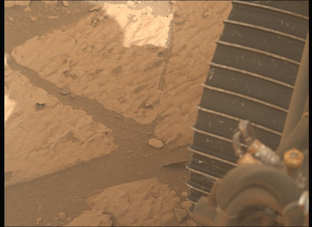 This image was taken by MCZ_RIGHT onboard NASA's Mars rover Perseverance on Sol 1178