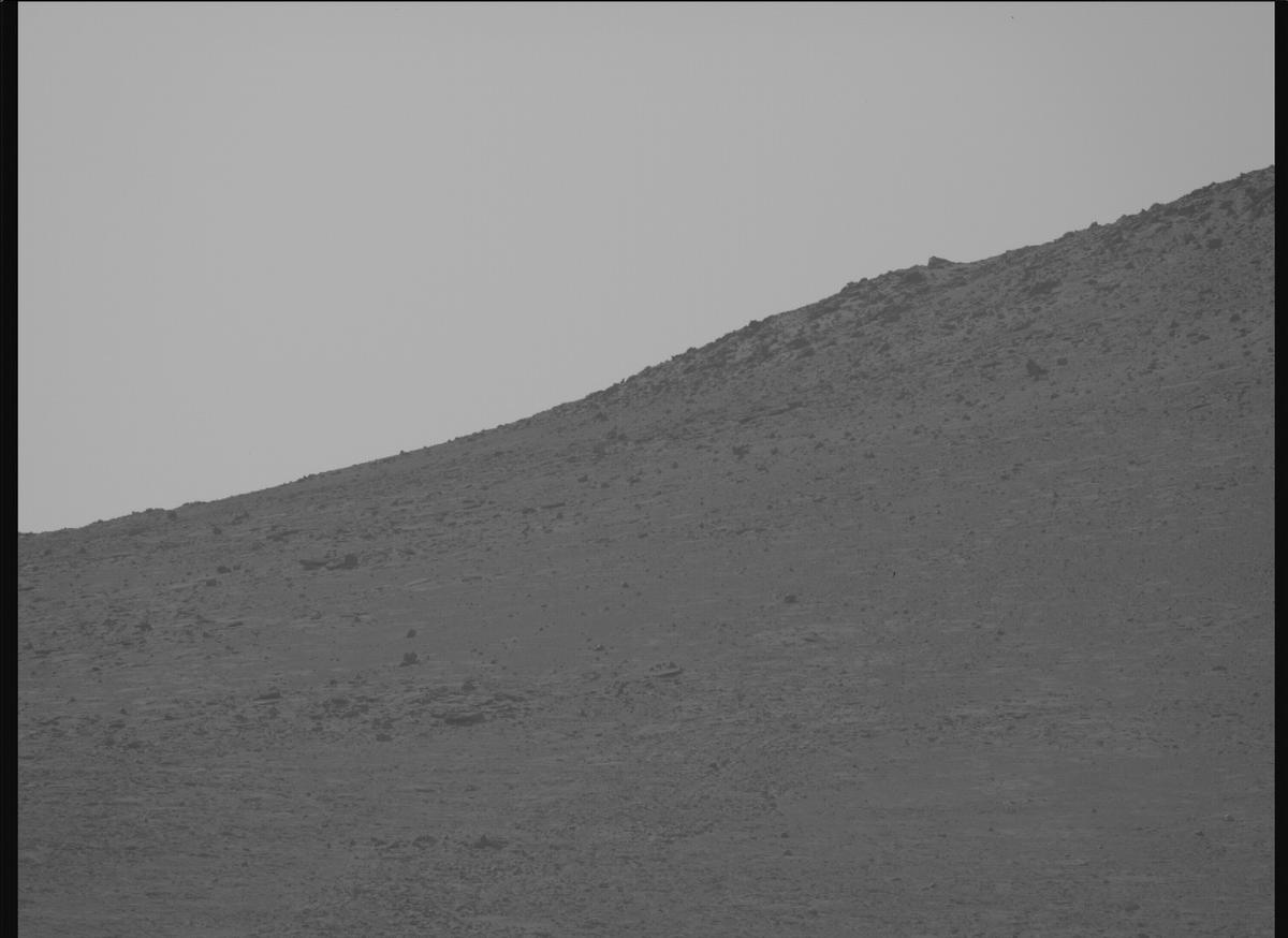 This image was taken by MCZ_RIGHT onboard NASA's Mars rover Perseverance on Sol 1181