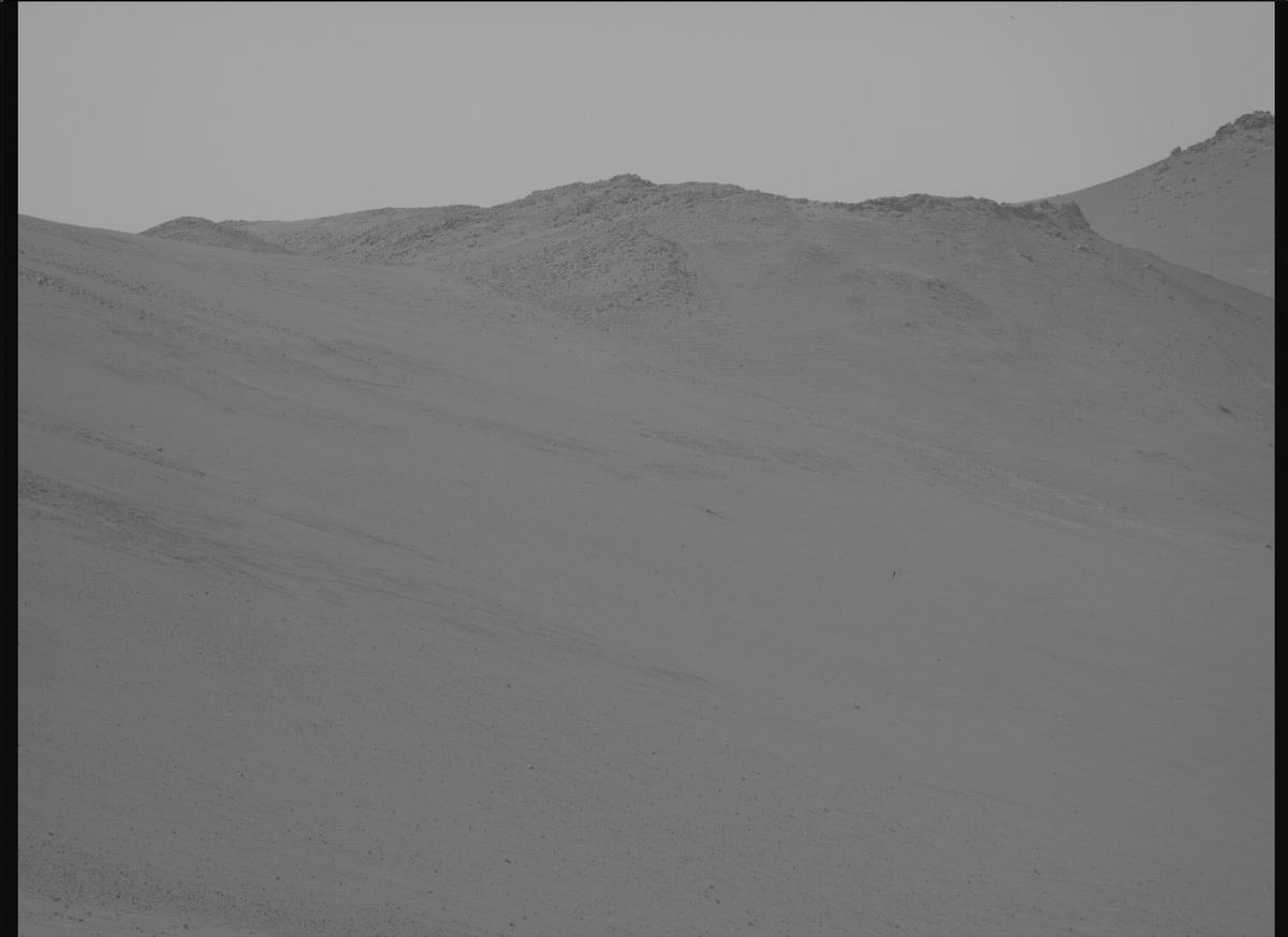 This image was taken by MCZ_RIGHT onboard NASA's Mars rover Perseverance on Sol 1181