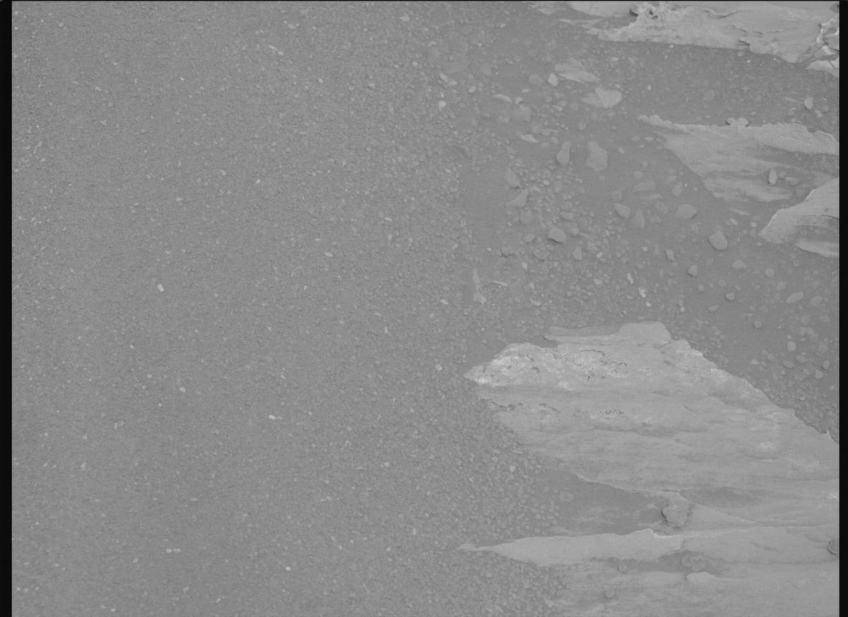 This image was taken by MCZ_RIGHT onboard NASA's Mars rover Perseverance on Sol 1181