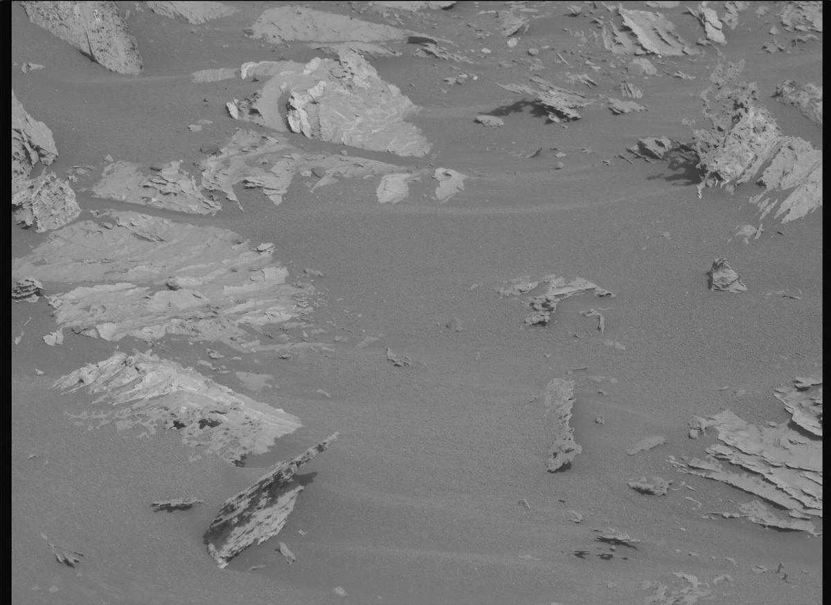 This image was taken by MCZ_LEFT onboard NASA's Mars rover Perseverance on Sol 1182