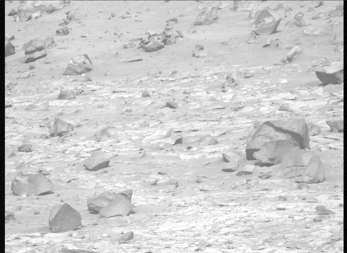 This image was taken by MCZ_LEFT onboard NASA's Mars rover Perseverance on Sol 1182