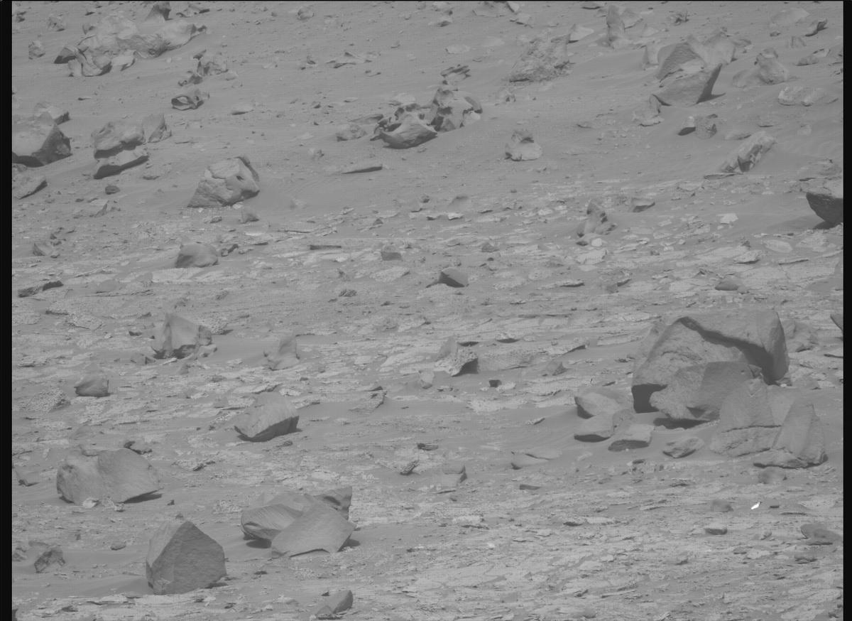This image was taken by MCZ_RIGHT onboard NASA's Mars rover Perseverance on Sol 1182