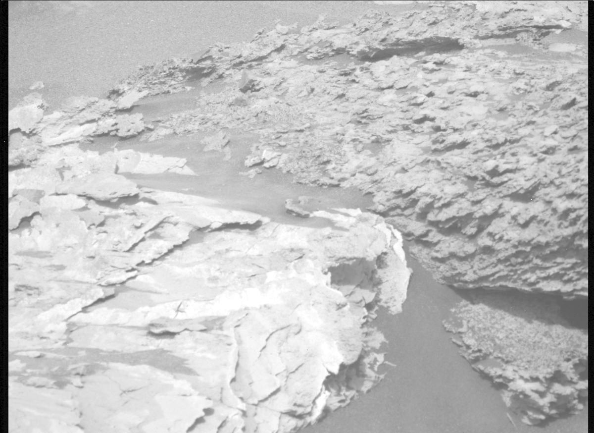 This image was taken by MCZ_LEFT onboard NASA's Mars rover Perseverance on Sol 1183