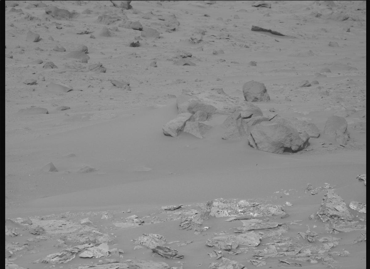This image was taken by MCZ_RIGHT onboard NASA's Mars rover Perseverance on Sol 1184