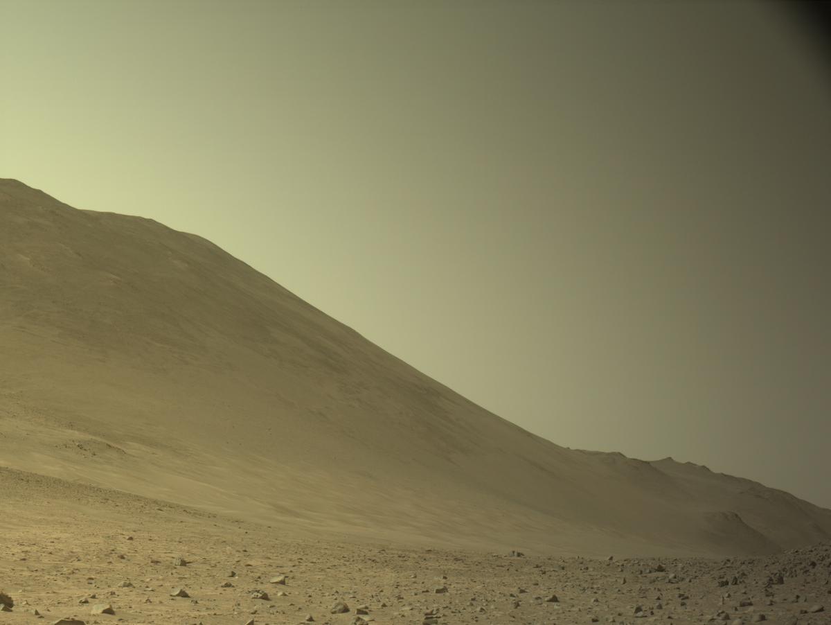 This image was taken by NAVCAM_LEFT onboard NASA's Mars rover Perseverance on Sol 1186