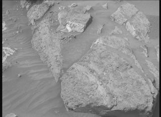 View image taken on Mars, Mars Perseverance Sol 1186: Right Mastcam-Z Camera