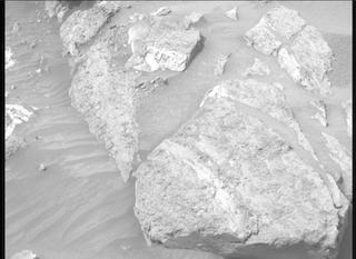 View image taken on Mars, Mars Perseverance Sol 1186: Right Mastcam-Z Camera