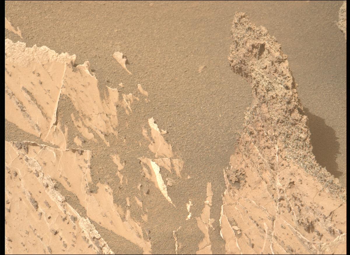 This image was taken by MCZ_LEFT onboard NASA's Mars rover Perseverance on Sol 1188