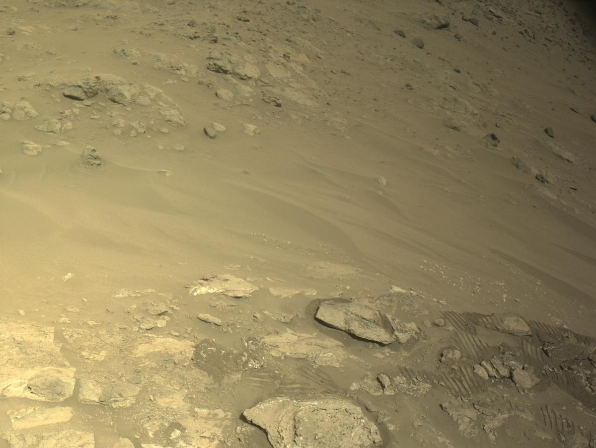 This image was taken by NAVCAM_LEFT onboard NASA's Mars rover Perseverance on Sol 1189
