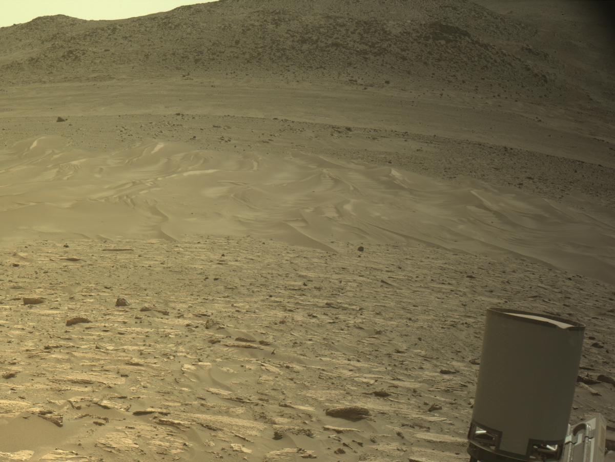This image was taken by NAVCAM_RIGHT onboard NASA's Mars rover Perseverance on Sol 1189