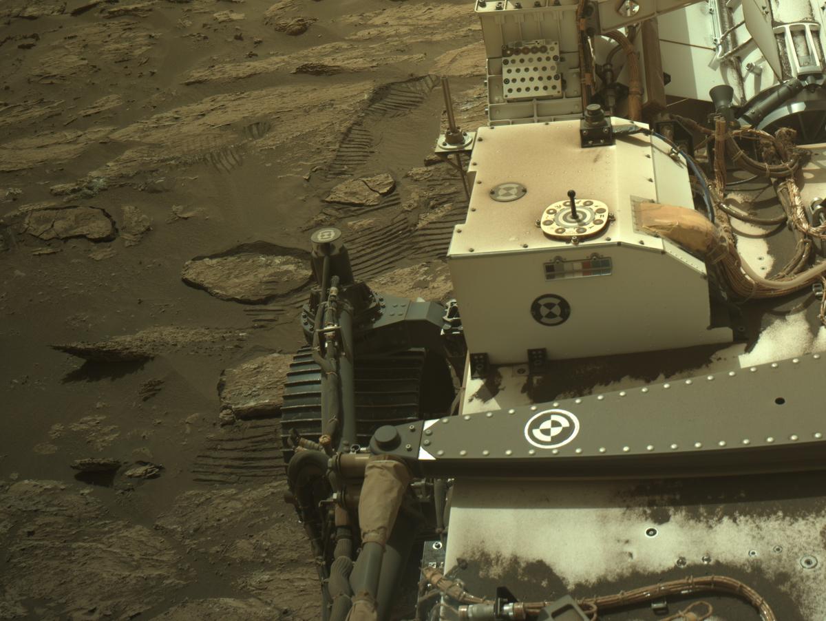 This image was taken by NAVCAM_RIGHT onboard NASA's Mars rover Perseverance on Sol 1195