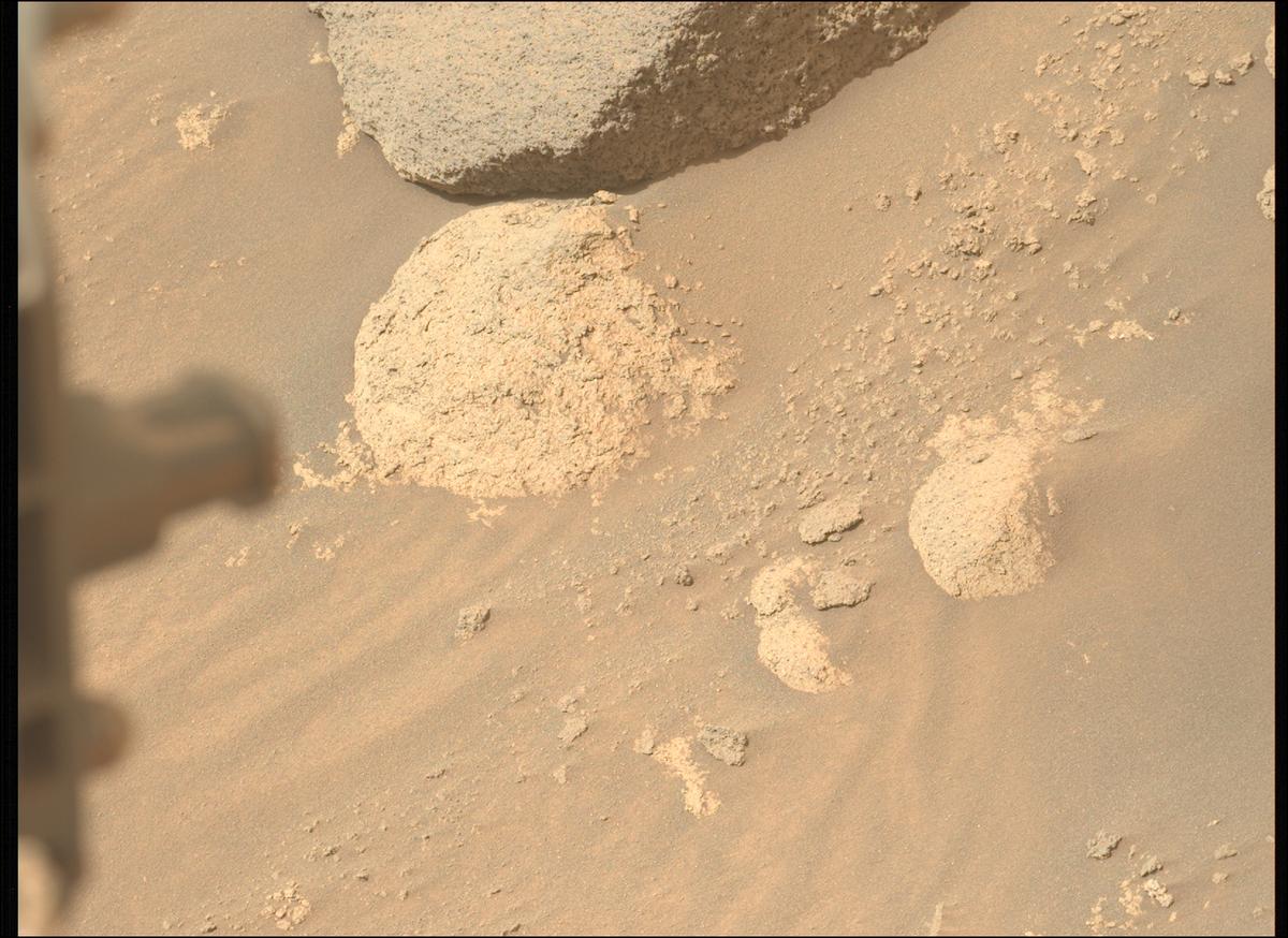 This image was taken by MCZ_LEFT onboard NASA's Mars rover Perseverance on Sol 1208