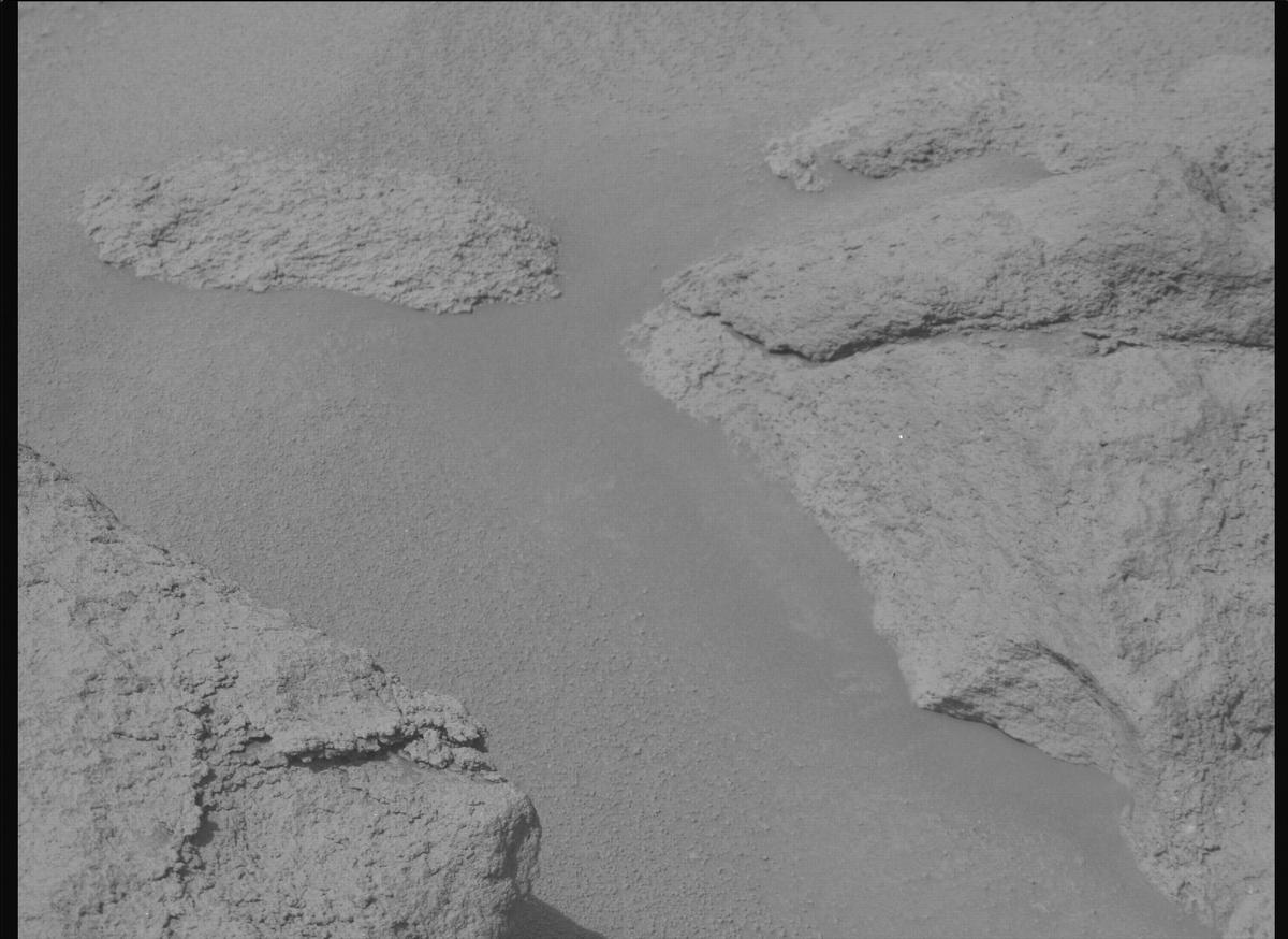 This image was taken by MCZ_RIGHT onboard NASA's Mars rover Perseverance on Sol 1208