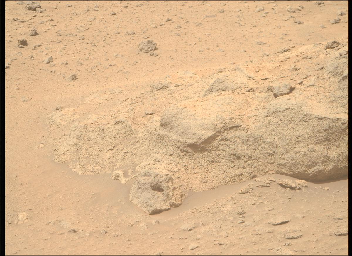 This image was taken by MCZ_RIGHT onboard NASA's Mars rover Perseverance on Sol 1209