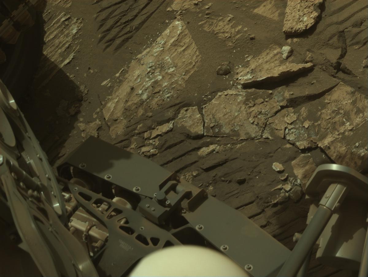 This image was taken by NAVCAM_RIGHT onboard NASA's Mars rover Perseverance on Sol 1211
