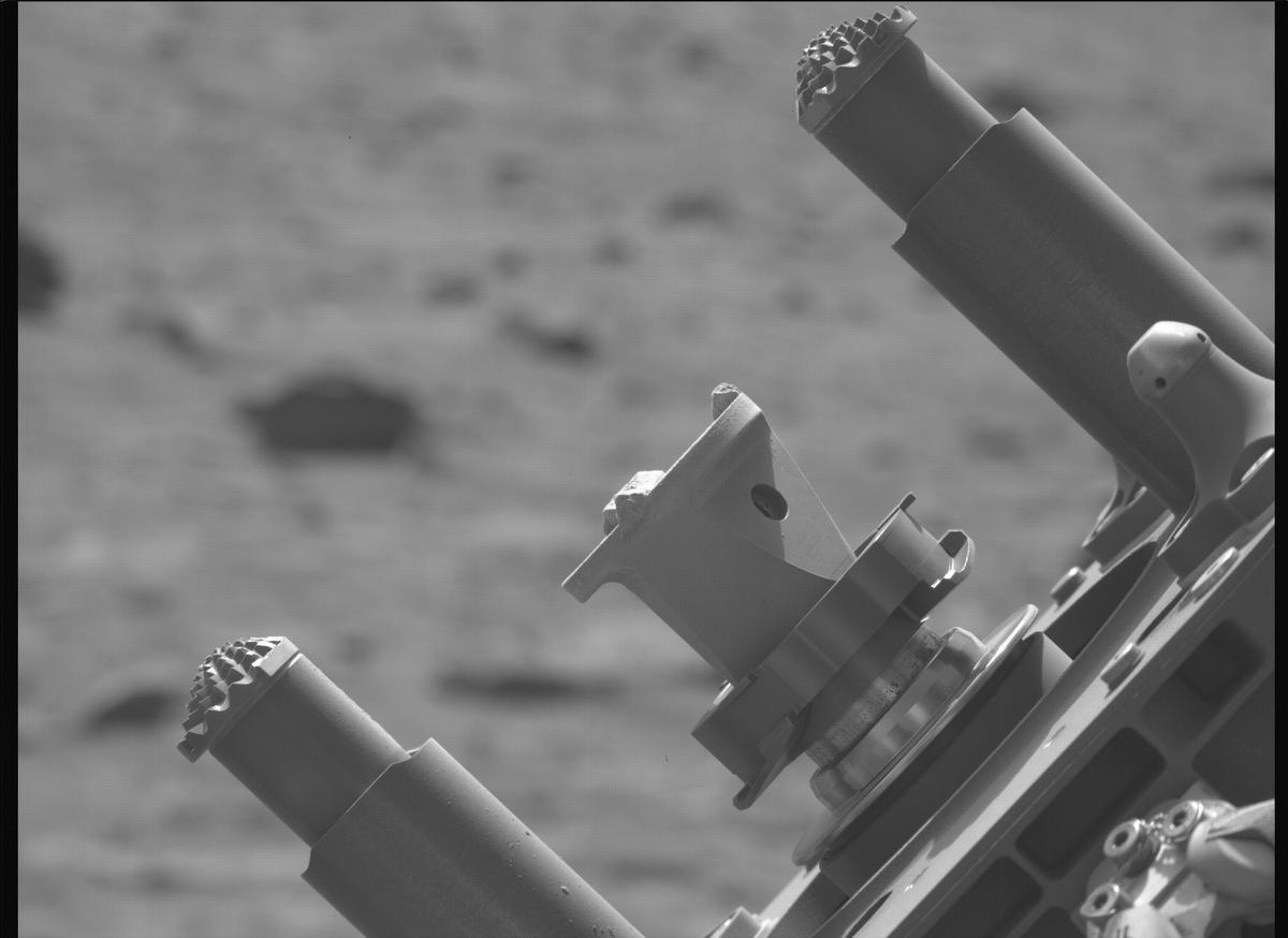 This image was taken by MCZ_LEFT onboard NASA's Mars rover Perseverance on Sol 1211