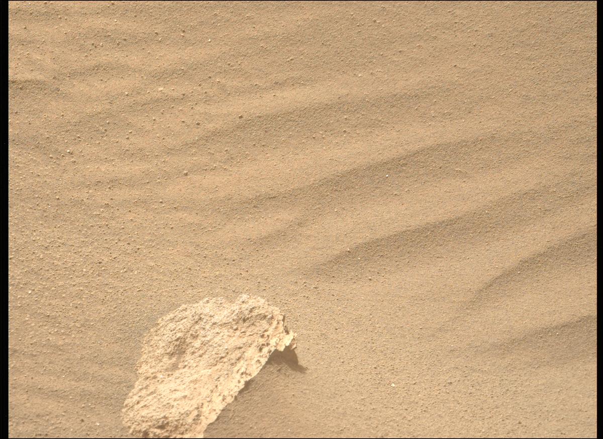 This image was taken by MCZ_LEFT onboard NASA's Mars rover Perseverance on Sol 1212