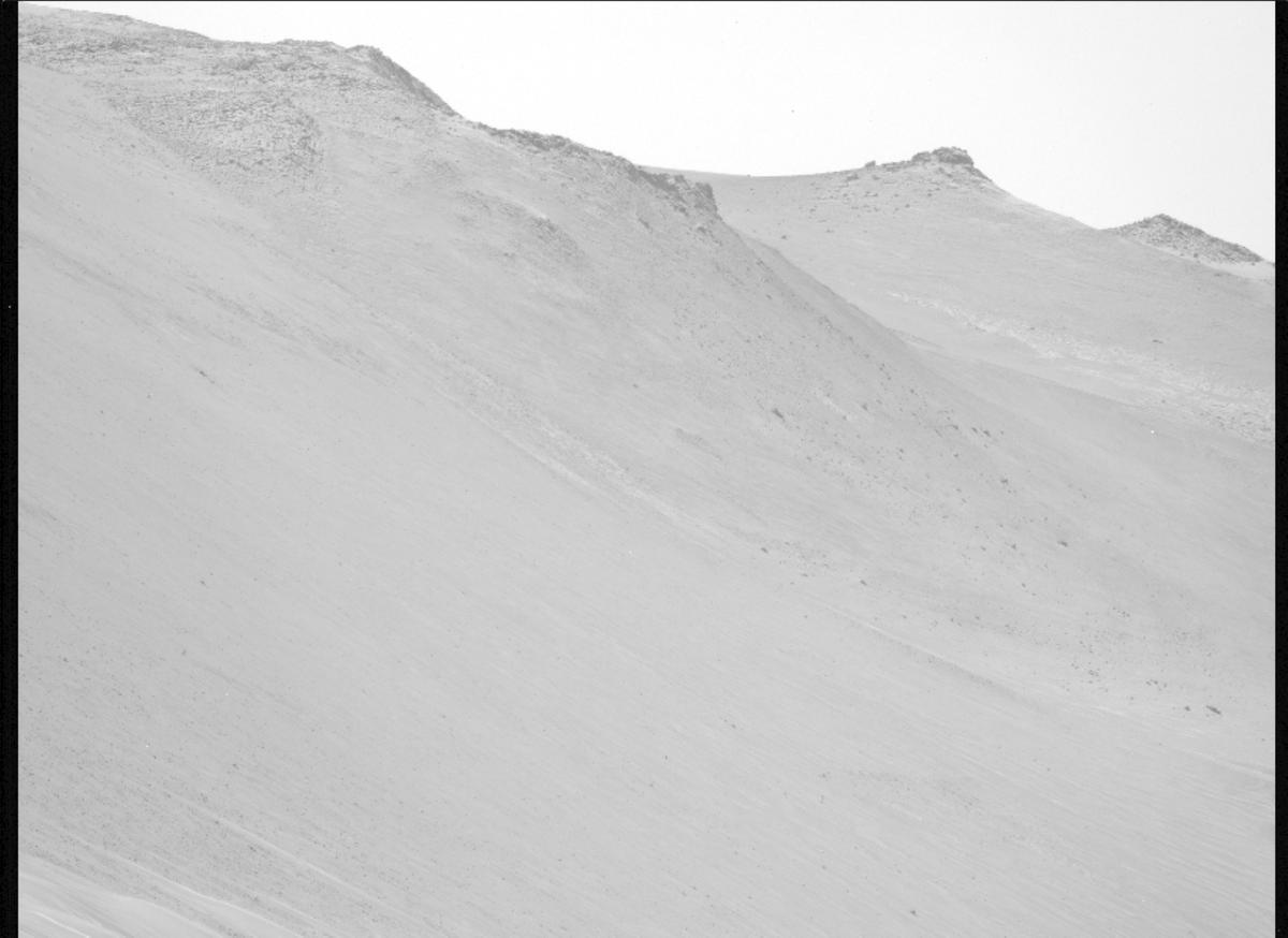 This image was taken by MCZ_LEFT onboard NASA's Mars rover Perseverance on Sol 1213