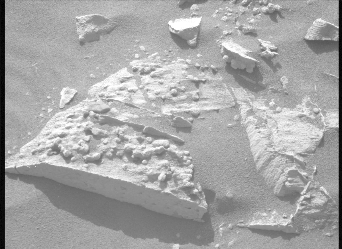 This image was taken by MCZ_RIGHT onboard NASA's Mars rover Perseverance on Sol 1222