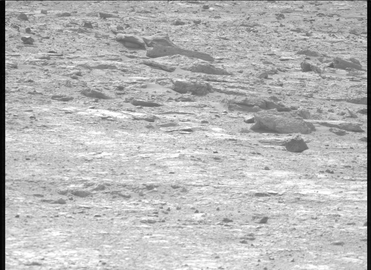 This image was taken by MCZ_RIGHT onboard NASA's Mars rover Perseverance on Sol 1227