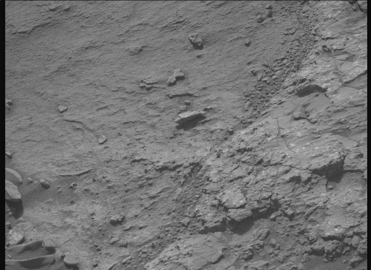 This image was taken by MCZ_RIGHT onboard NASA's Mars rover Perseverance on Sol 1228