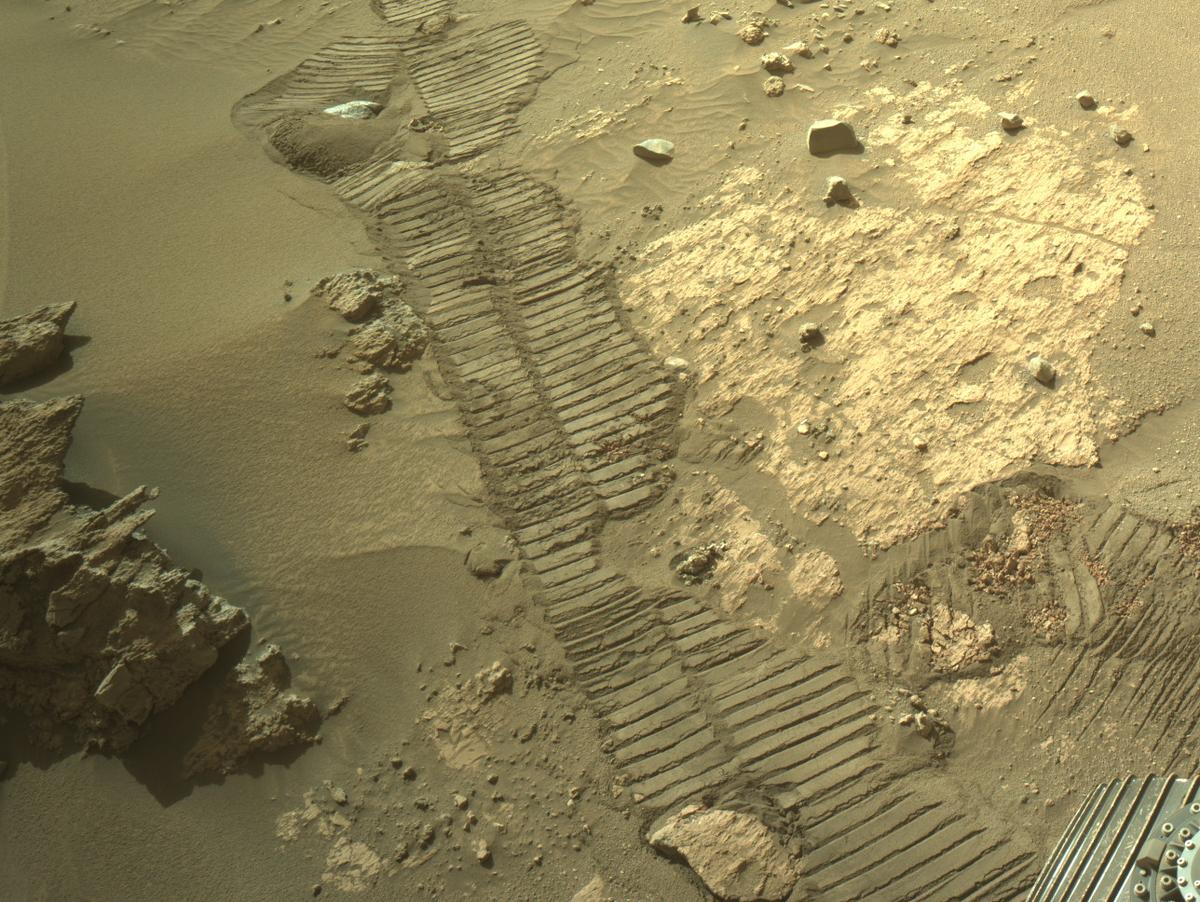 This image was taken by NAVCAM_LEFT onboard NASA's Mars rover Perseverance on Sol 1231