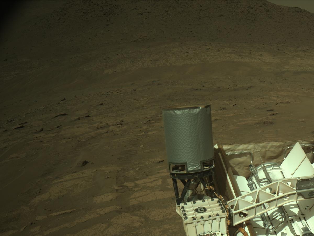 This image was taken by NAVCAM_LEFT onboard NASA's Mars rover Perseverance on Sol 1231