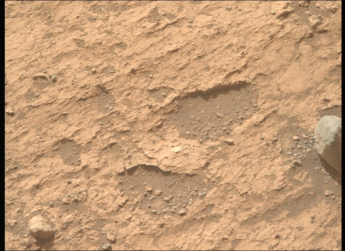This image was taken by MCZ_RIGHT onboard NASA's Mars rover Perseverance on Sol 1235