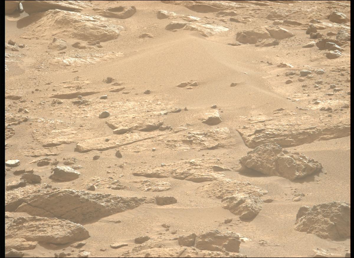 This image was taken by MCZ_LEFT onboard NASA's Mars rover Perseverance on Sol 1240