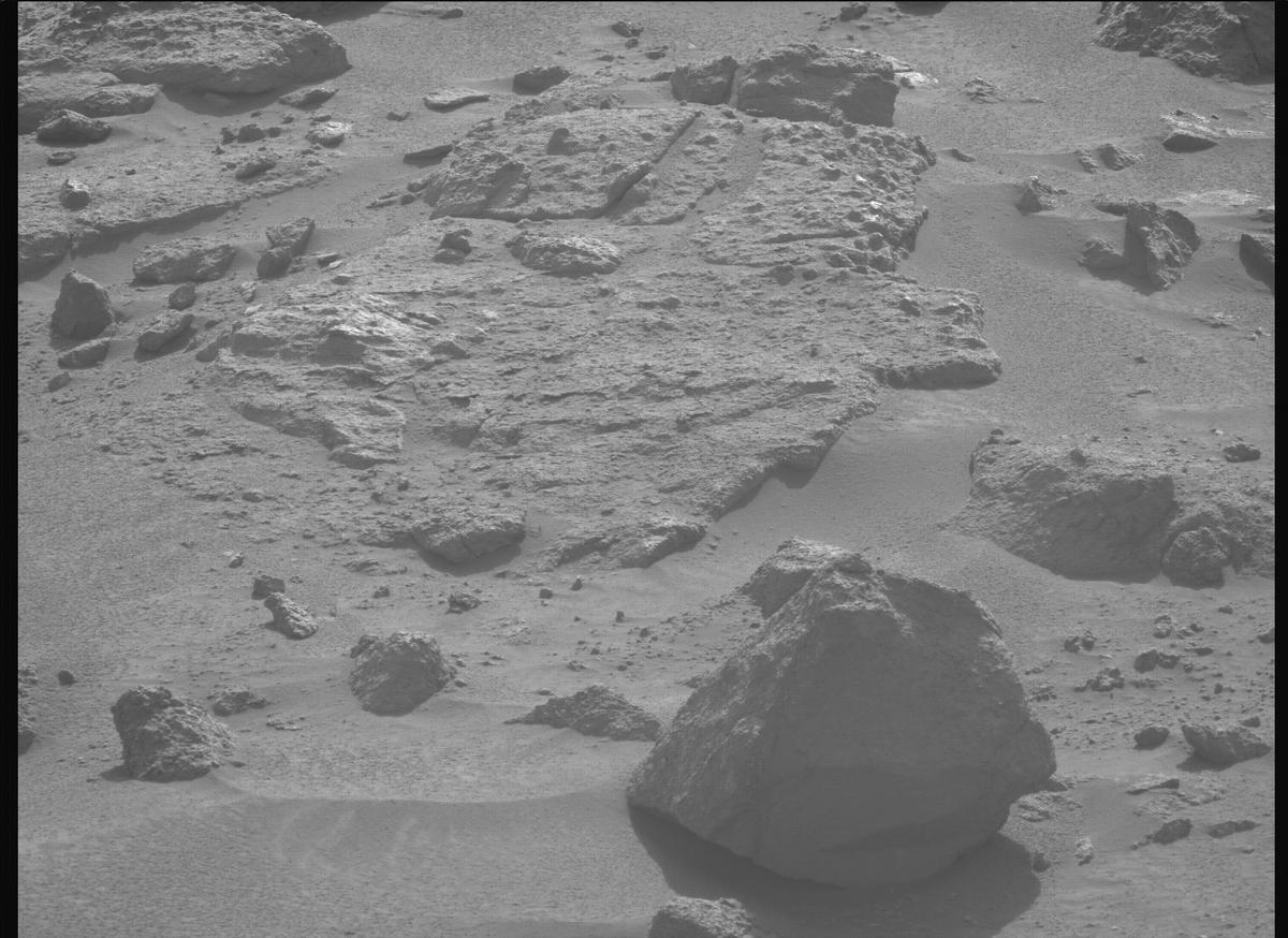 This image was taken by MCZ_LEFT onboard NASA's Mars rover Perseverance on Sol 1240