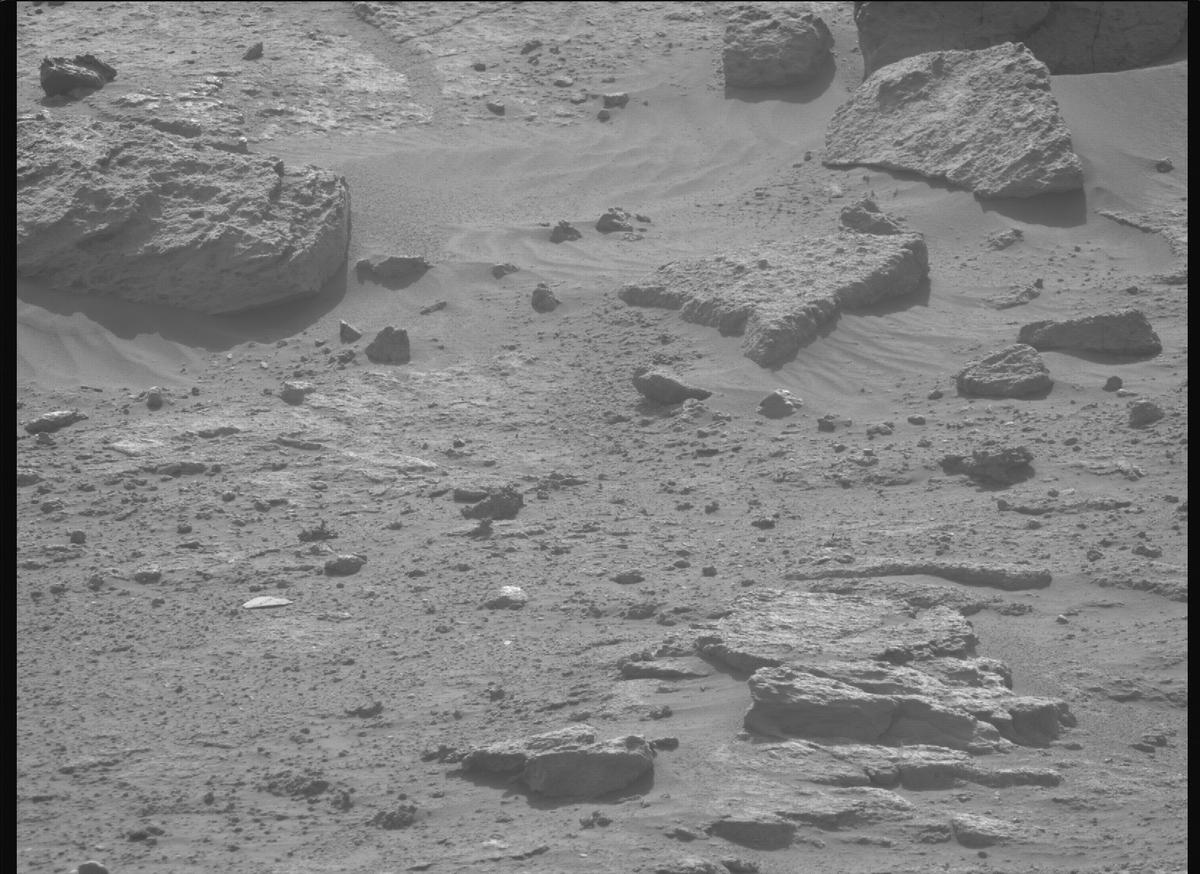 This image was taken by MCZ_RIGHT onboard NASA's Mars rover Perseverance on Sol 1240