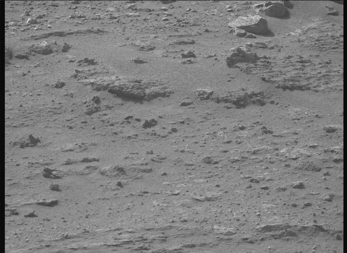 This image was taken by MCZ_RIGHT onboard NASA's Mars rover Perseverance on Sol 1240