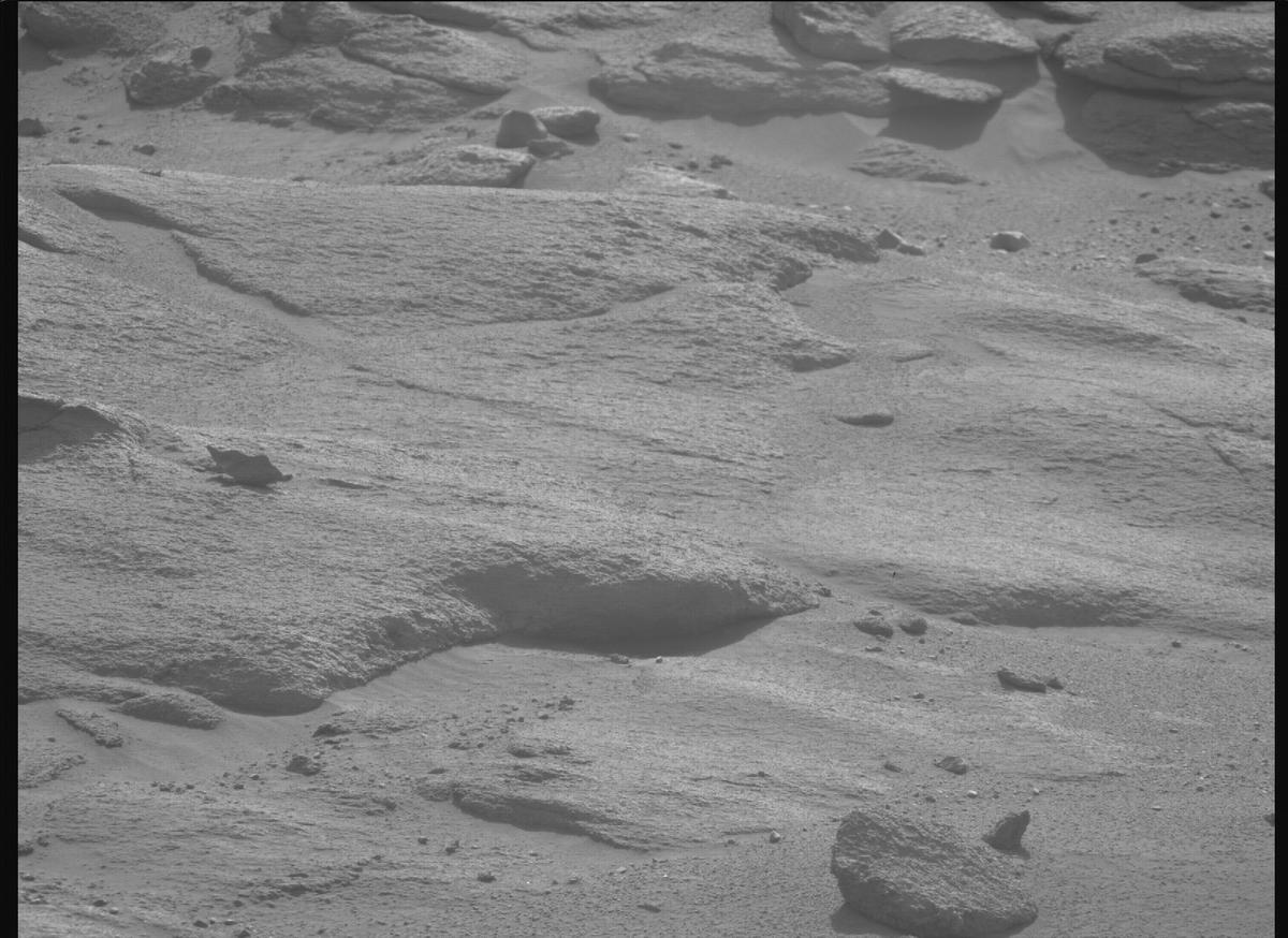 This image was taken by MCZ_RIGHT onboard NASA's Mars rover Perseverance on Sol 1246