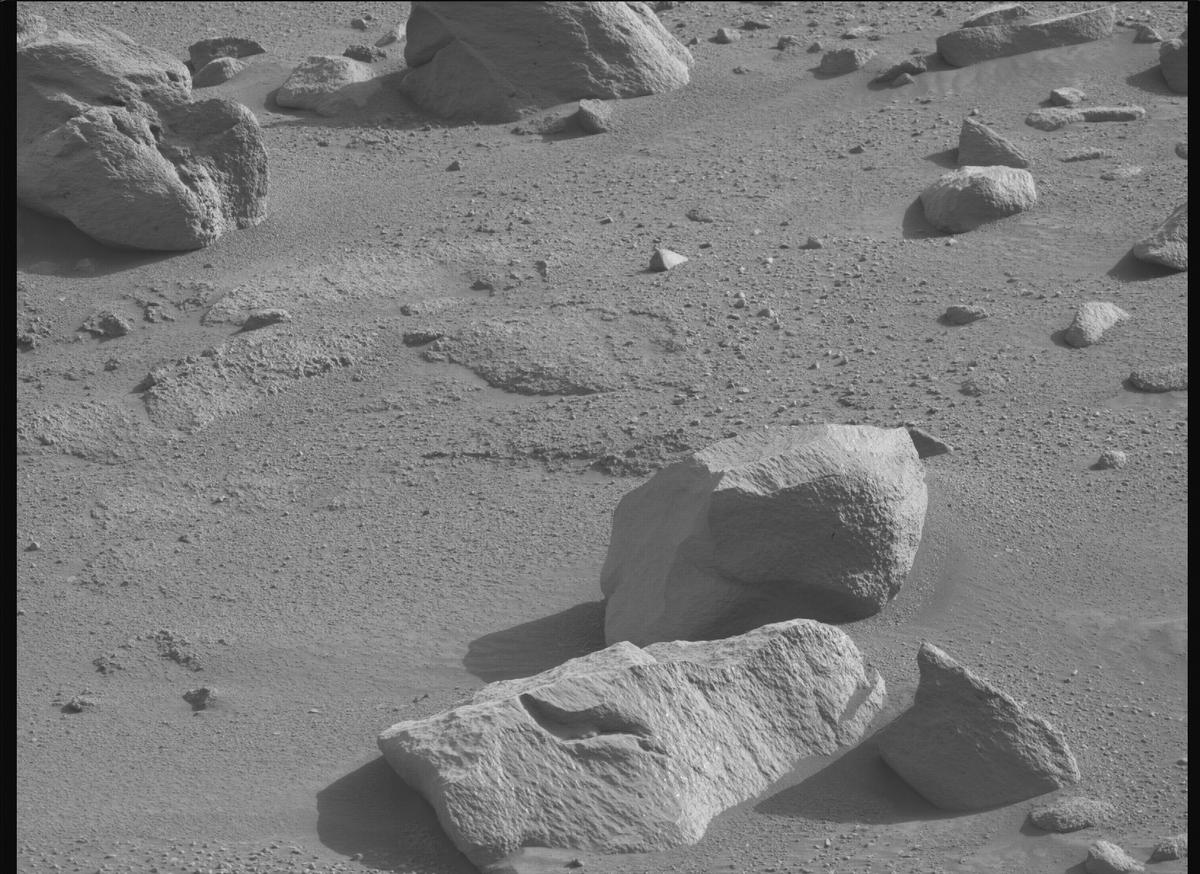 This image was taken by MCZ_RIGHT onboard NASA's Mars rover Perseverance on Sol 1248