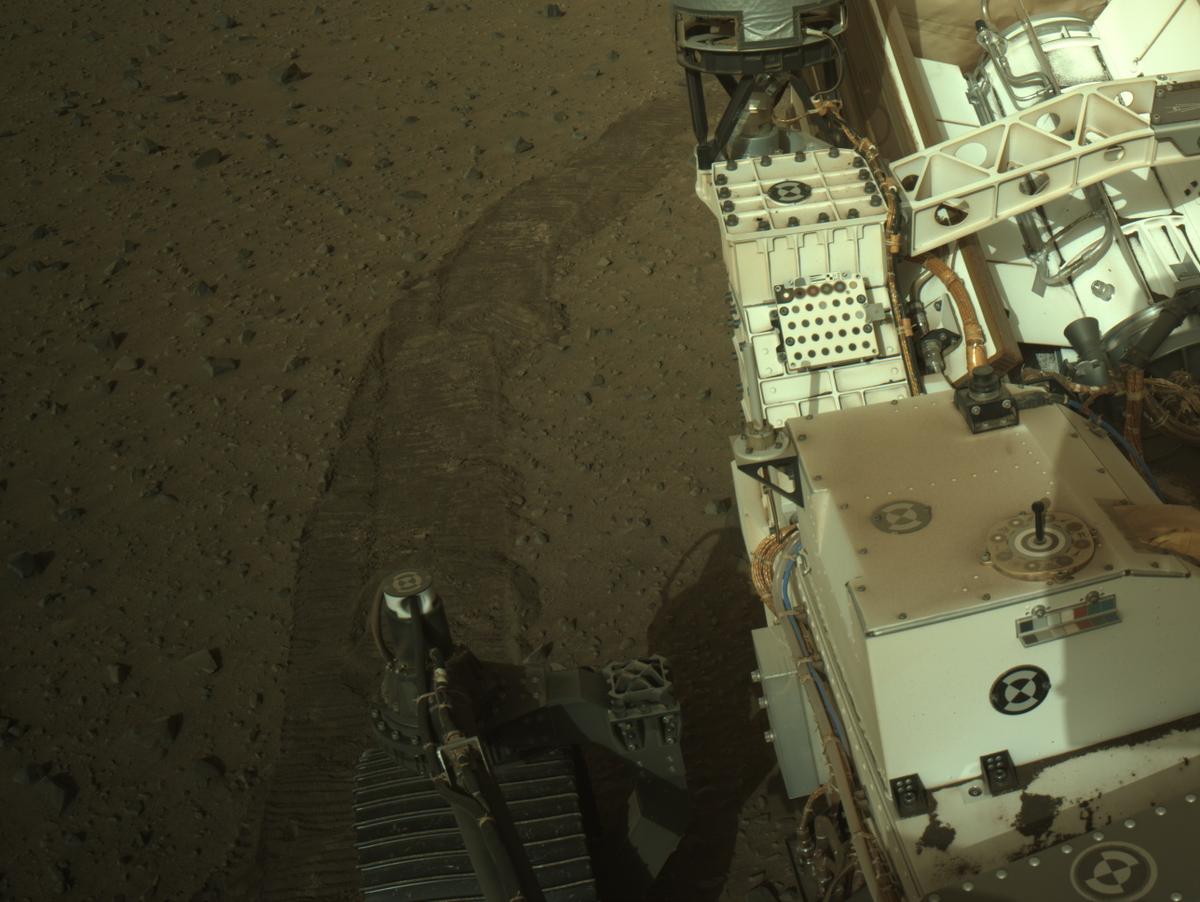 This image was taken by NAVCAM_LEFT onboard NASA's Mars rover Perseverance on Sol 1252