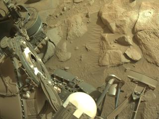 View image taken on Mars, Mars Perseverance Sol 1261: Right Navigation Camera (Navcam)