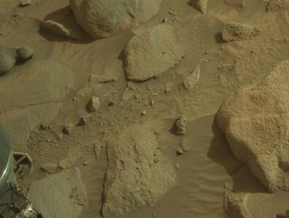 View image taken on Mars, Mars Perseverance Sol 1261: Right Navigation Camera (Navcam)