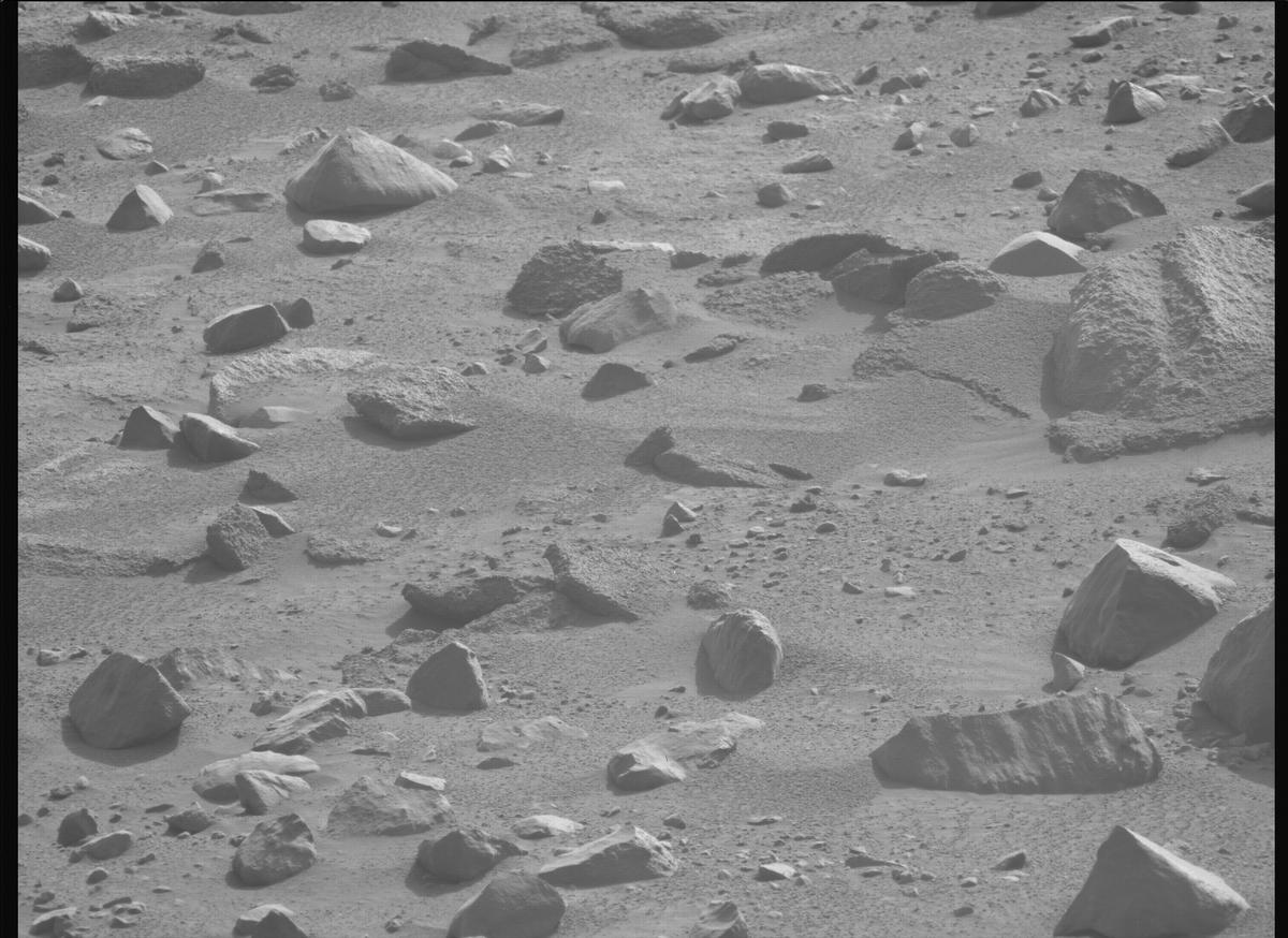 This image was taken by MCZ_LEFT onboard NASA's Mars rover Perseverance on Sol 1265