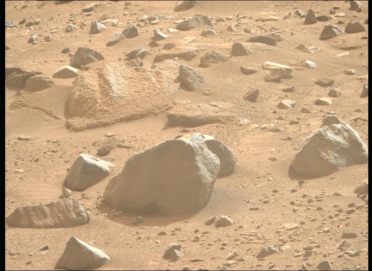 This image was taken by MCZ_RIGHT onboard NASA's Mars rover Perseverance on Sol 1265