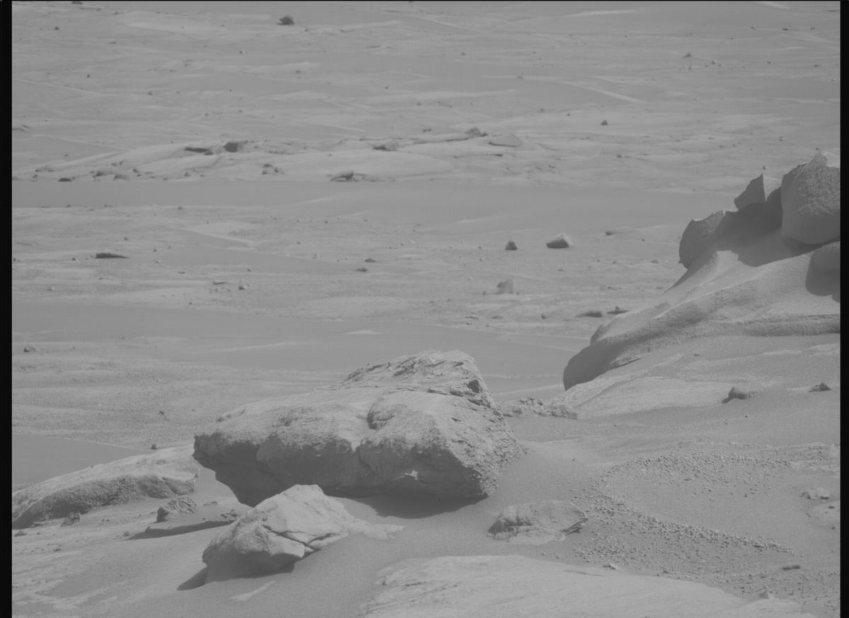 This image was taken by MCZ_LEFT onboard NASA's Mars rover Perseverance on Sol 1268