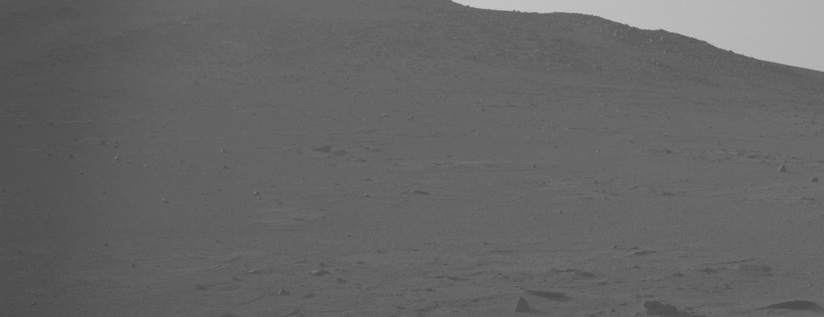 This image was taken by NAVCAM_RIGHT onboard NASA's Mars rover Perseverance on Sol 1272