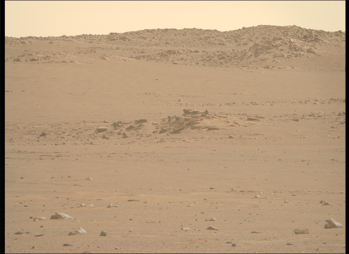 This image was taken by MCZ_RIGHT onboard NASA's Mars rover Perseverance on Sol 1272