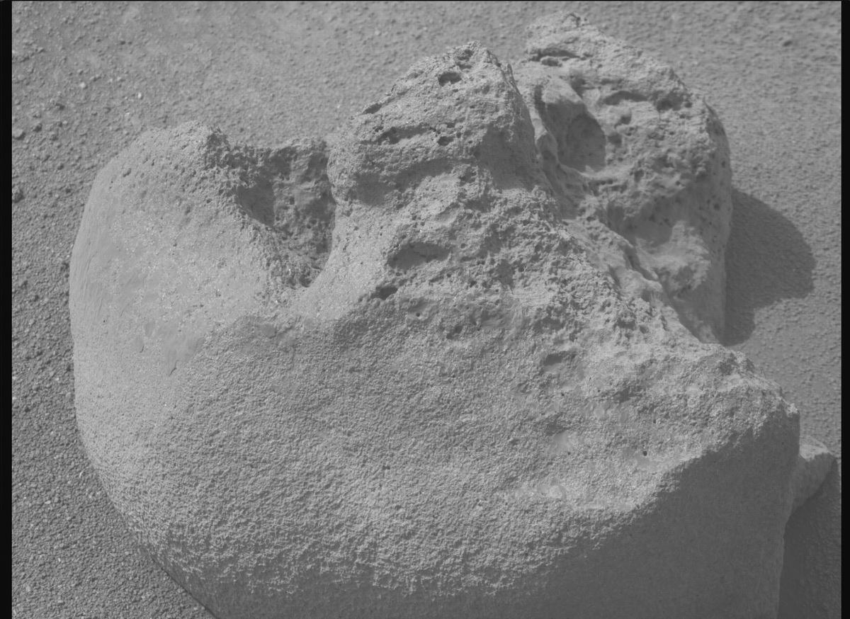 This image was taken by MCZ_RIGHT onboard NASA's Mars rover Perseverance on Sol 1274