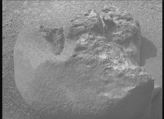 View image taken on Mars, Mars Perseverance Sol 1274: Right Mastcam-Z Camera