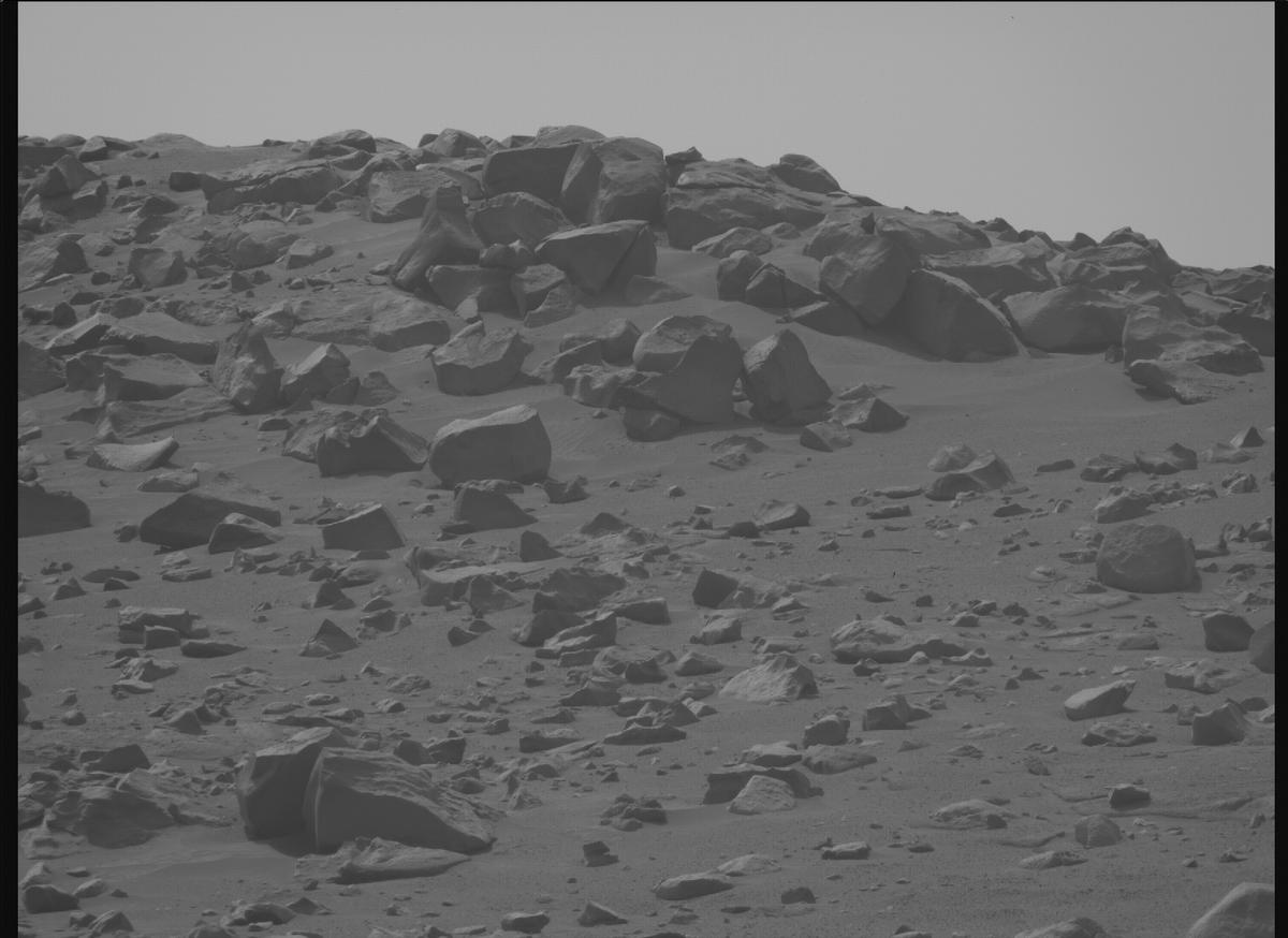 This image was taken by MCZ_RIGHT onboard NASA's Mars rover Perseverance on Sol 1280