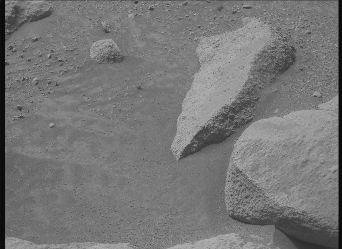This image was taken by MCZ_RIGHT onboard NASA's Mars rover Perseverance on Sol 1283